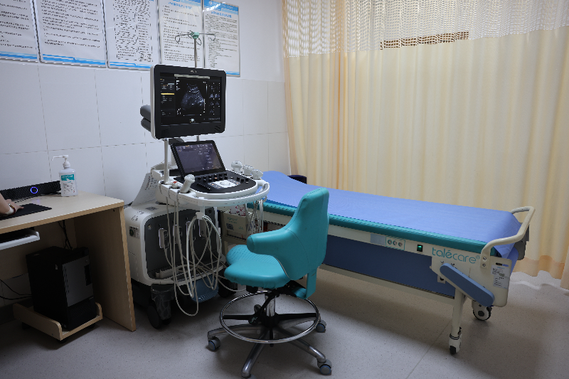 高档多彩色多普勒超声诊断仪